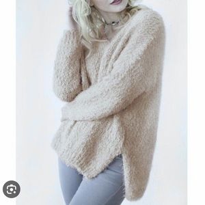 ivory fuzzy popcorn sweater! w/ side slits!!